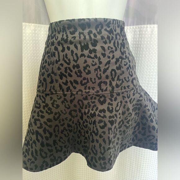 Velvet Black Cheetah Skirt - Picture 2 of 5